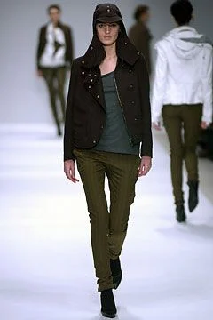 Look 16